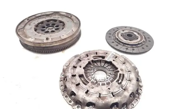 BMW 1 E82 E88 Clutch set kit 7637279