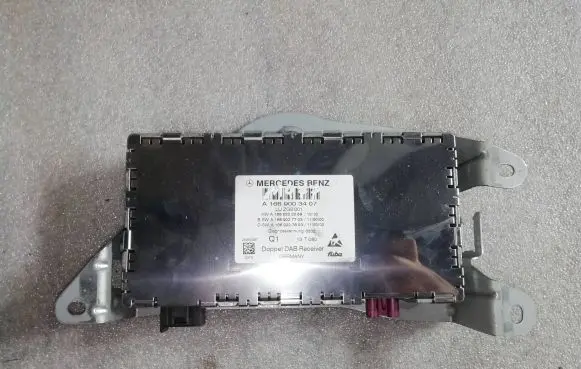 Mercedes-Benz E W212 Antenna control unit A1669003407 LUZGS001