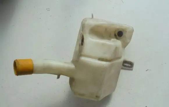 Fiat Siena Windshield washer fluid reservoir/tank