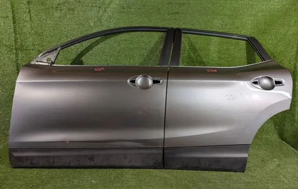 Nissan Qashqai Rear door 