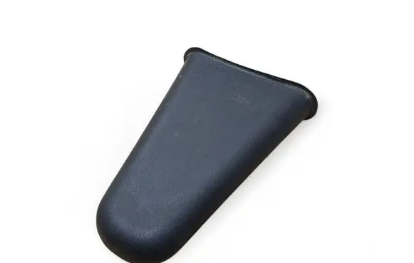 Suzuki Vitara (ET/TA) Seat belt trim 