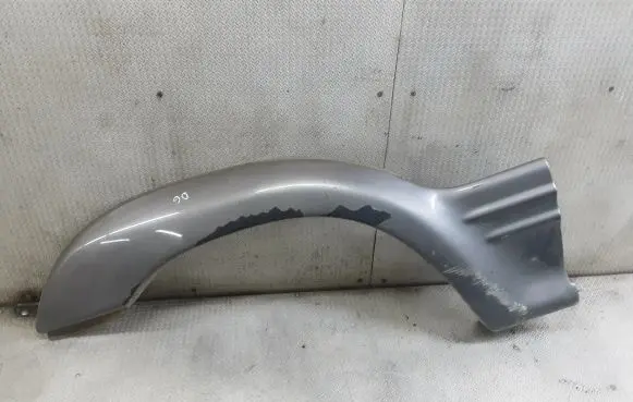 Rear fender molding trim