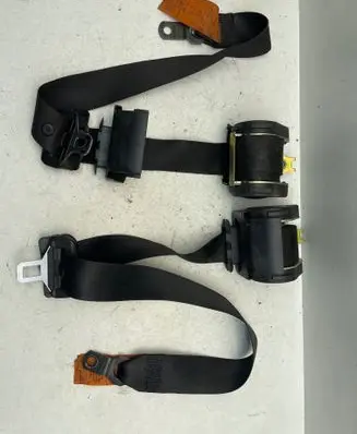 BMW 5 E39 Front seatbelt 8198571 040120 AK6081111