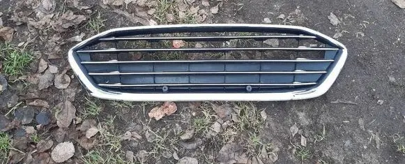 Ford Focus Front bumper upper radiator grill JX7B8C436A