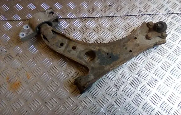 Volkswagen Golf V Front lower control arm/wishbone