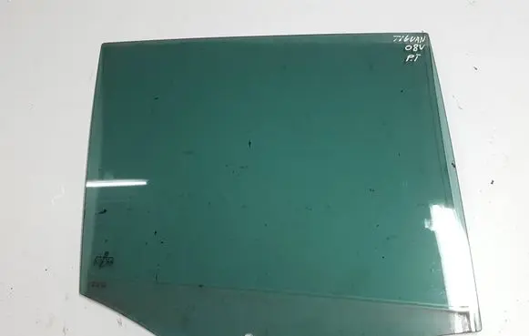 Volkswagen Tiguan Rear door window glass 