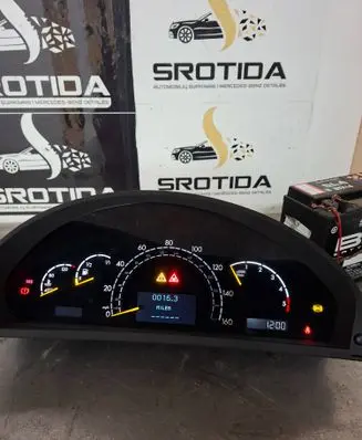 Mercedes-Benz S W220 Speedometer (instrument cluster) A2205405647