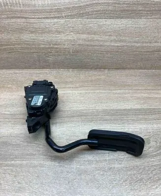 Volkswagen Sharan Accelerator throttle pedal 7M1721603A