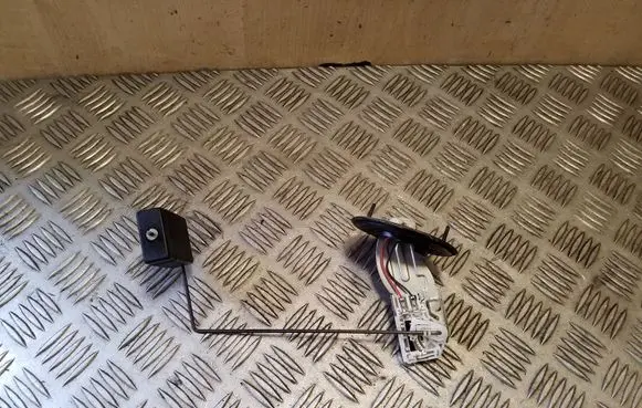 Suzuki Grand Vitara II Fuel level sensor 