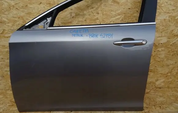 Alfa Romeo Giulietta Front door