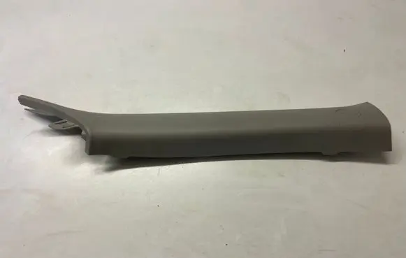 Hyundai Genesis (A) pillar trim 858202M100