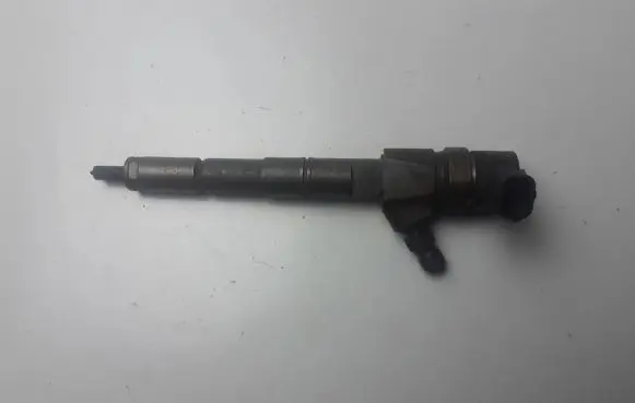 Opel Insignia A Fuel injector 0445110423
