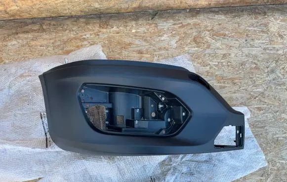 Iveco Daily 6th gen Front bumper corner part panel trim 105802315894EZ 105802322965KZ 105802320144
