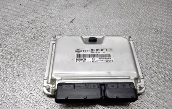 Skoda Superb B5 (3U) Engine control unit/module 8E0907401T 0281011444