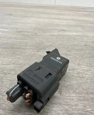 Glow plug pre-heat relay