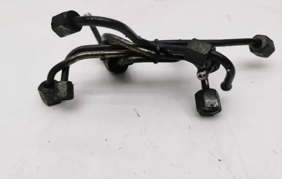 Opel Zafira C Fuel injector supply line/pipe 