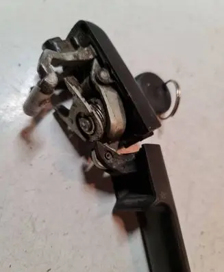 Volkswagen PASSAT B3 Front door exterior handle 357837223