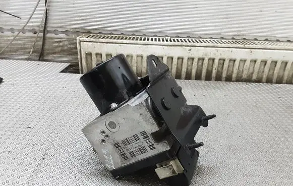 Peugeot 407 ABS Pump 15710604
