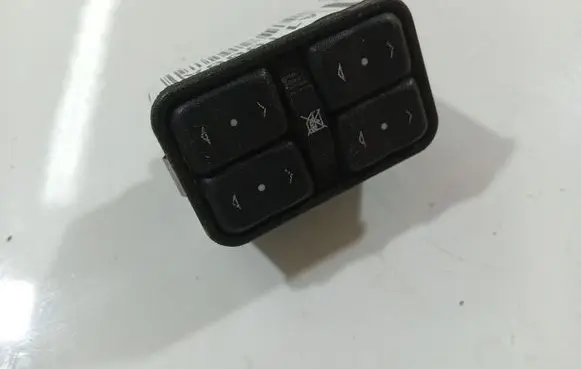 Opel Zafira A Electric window control switch 13363401