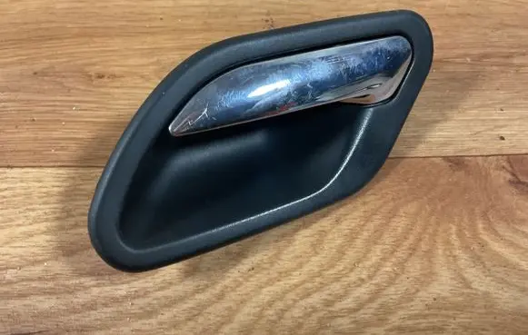 BMW 5 E39 Front door interior handle 7032925