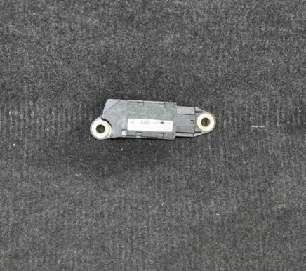 Mercedes-Benz E W211 Airbag deployment crash/impact sensor A0018209126