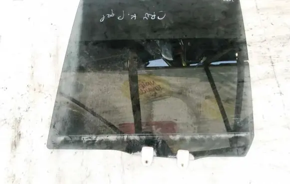 Honda CR-V Rear door window glass