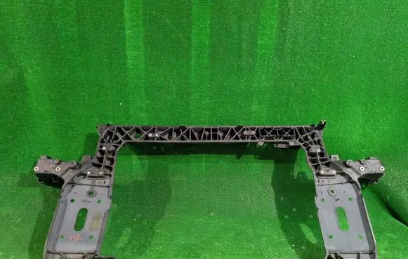 KIA Sportage Radiator support slam panel