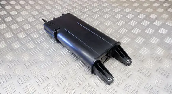 Toyota Highlander XU70 Active carbon filter fuel vapour canister 7774042120 7770448110