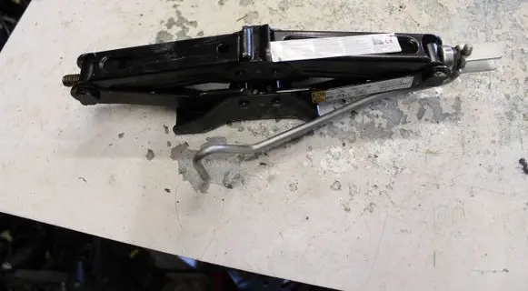 Renault Express Lift Jack 995504764R