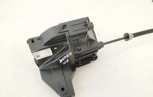 Jaguar I-Pace Front door lock j9d3203a28af