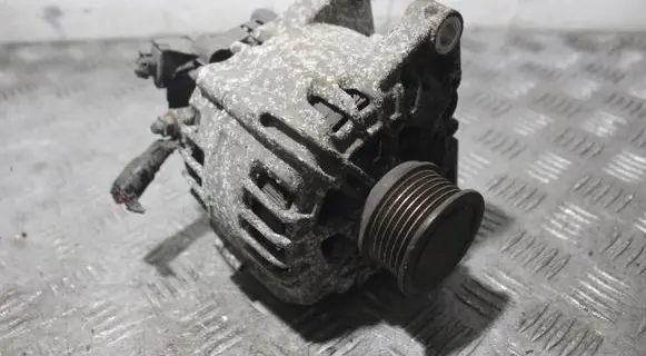 Ford Focus Generator/alternator AV6N10300