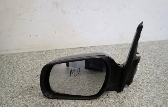 Mazda 2 Front door electric wing mirror