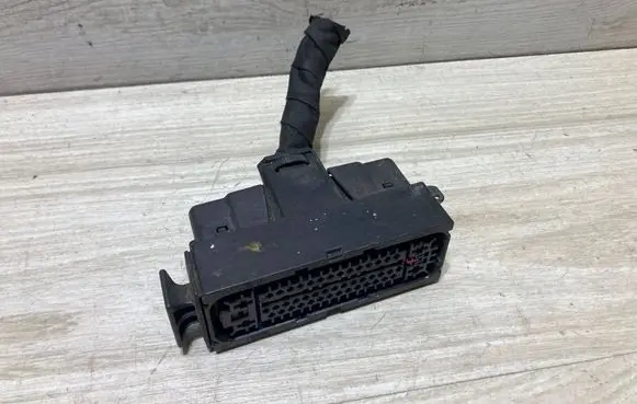 Porsche Cayenne (92A) ABS module connector plug 