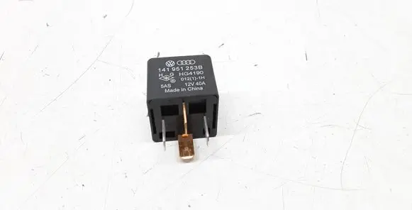 Seat Ibiza IV (6J,6P) Other relay 141951253B