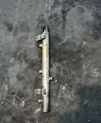 Mercedes-Benz ML W164 Fuel main line pipe A6420702695