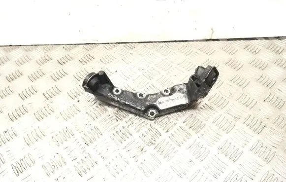 Mercedes-Benz C AMG W203 Engine mounting bracket A1110940241