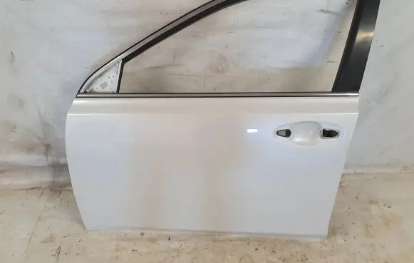 Subaru Outback Front door