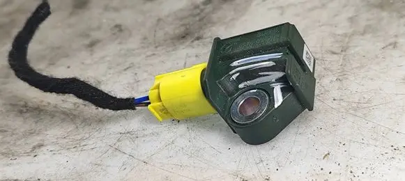 Mercedes-Benz E W212 Airbag deployment crash/impact sensor A1729056000 5WK44192