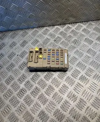 Subaru Legacy Fuse box set 82201AJ000