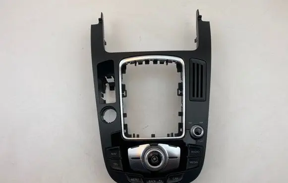 Head unit multimedia control
