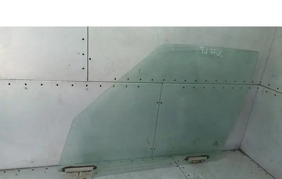 Skoda Felicia II Front door window glass four-door 