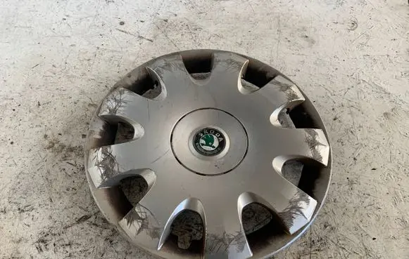 Skoda Octavia Mk2 (1Z) R16 wheel hub/cap/trim 