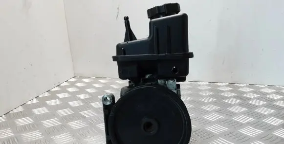 Mercedes-Benz Vito Viano W639 Power steering pump