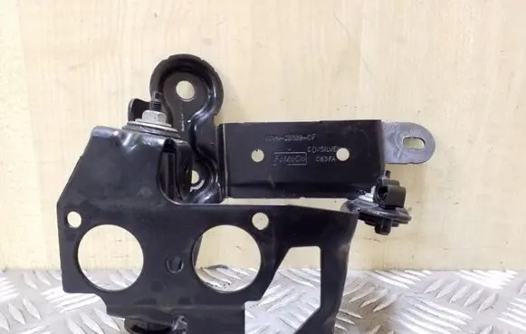 Land Rover Freelander 2 - LR2 ABS pump bracket 6G9N2B389CF