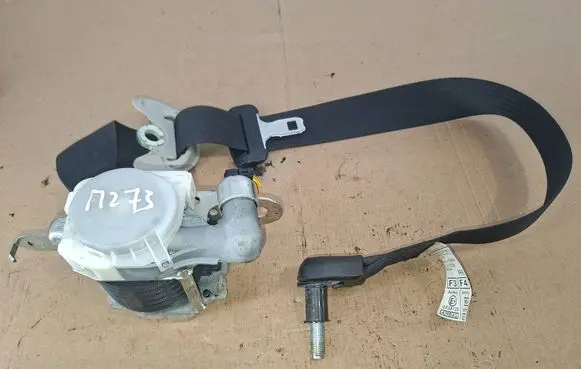 Subaru Legacy Front seatbelt 7S2590P 012536