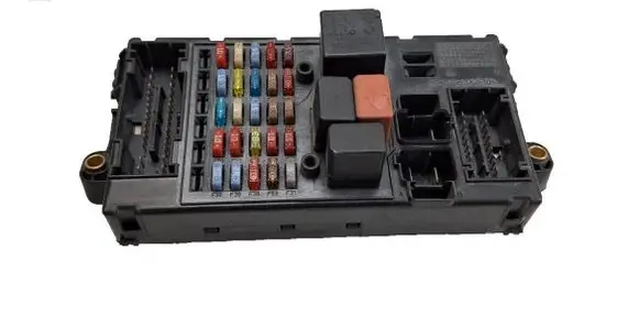 Iveco Daily 4th gen Fuse module 69500009
