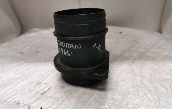 Volkswagen Touran I Mass air flow meter 0281002531 038906461B