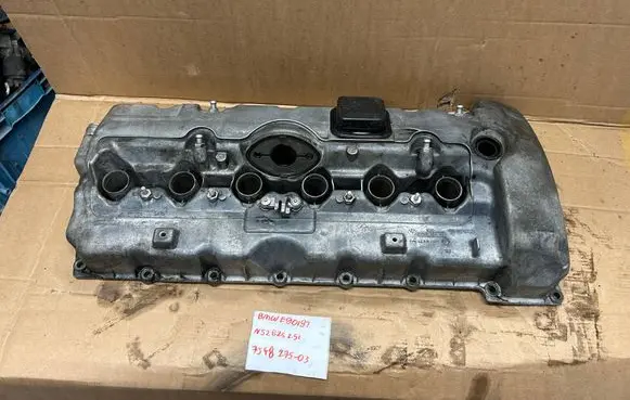 BMW 3 E92 E93 Rocker cam cover 7548275
