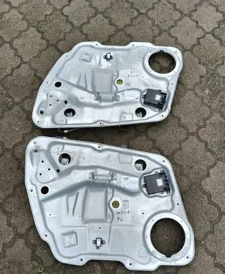 Mercedes-Benz R W251 Front door window regulator with motor