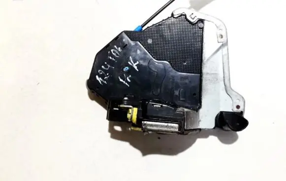 Lexus IS 220D-250-350 Front door lock 6g1914